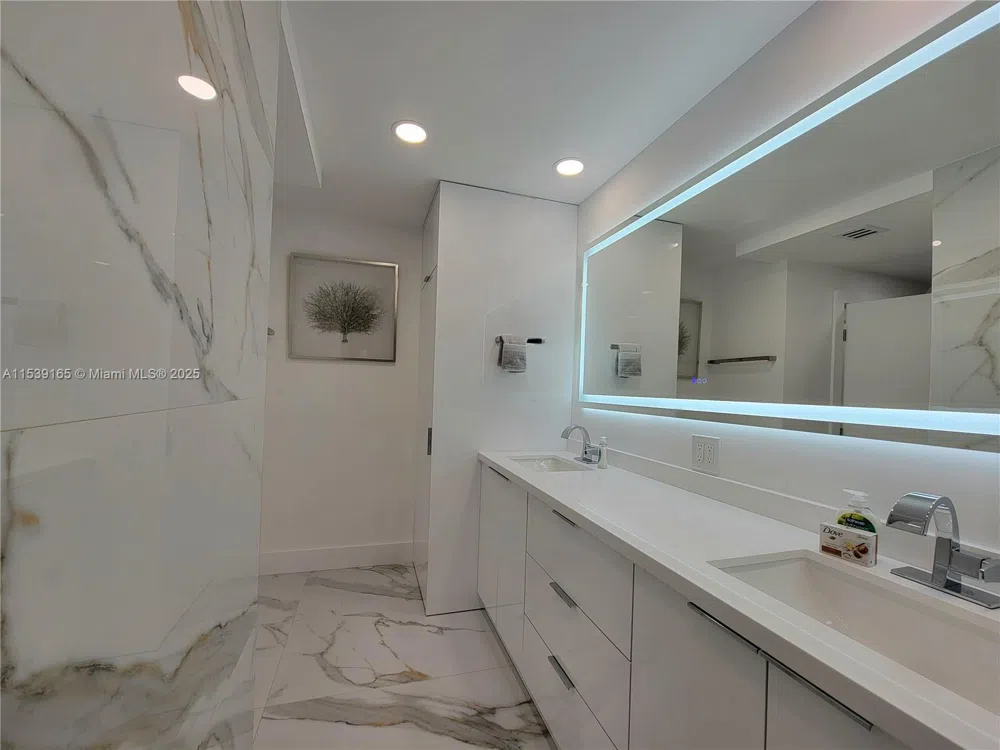 3505 S Ocean Dr #1509 Hollywood, FL 33019