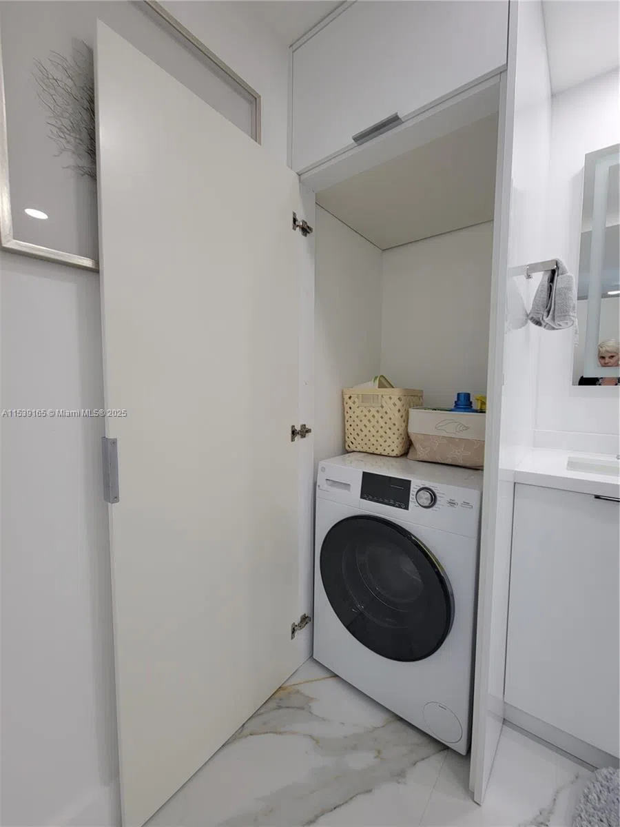 3505 S Ocean Dr #1509 Hollywood, FL 33019