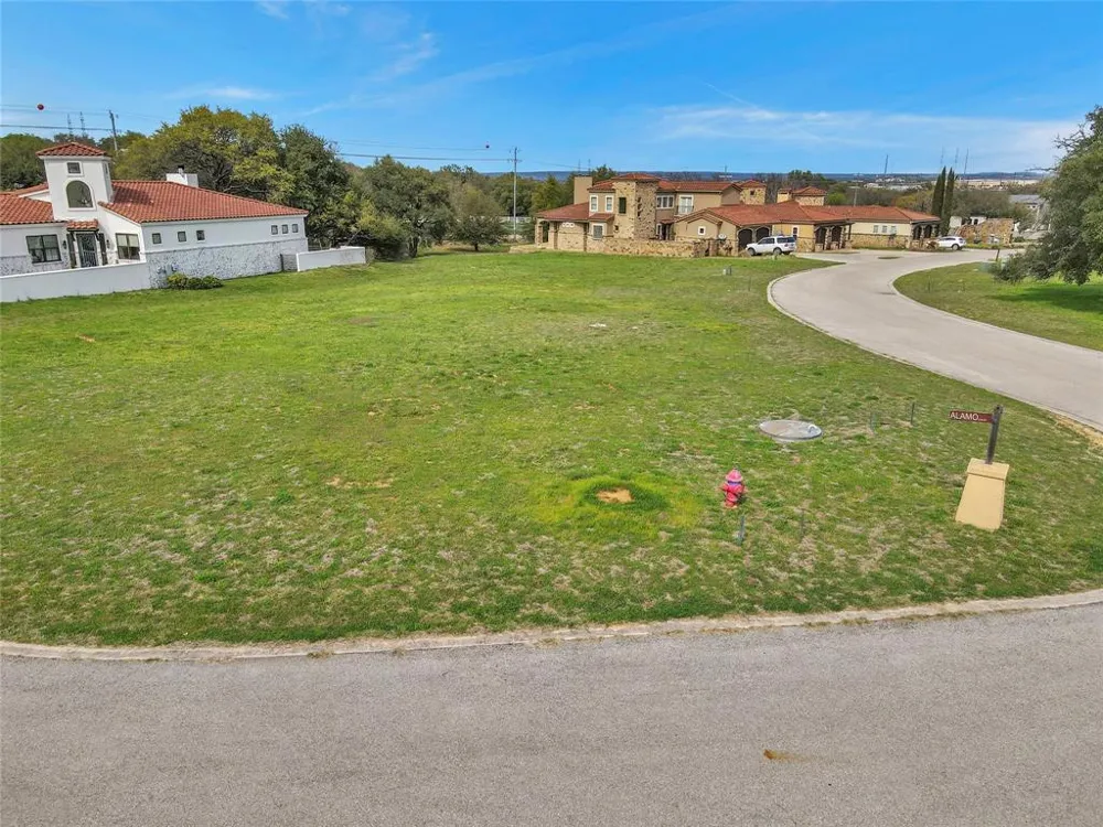 100 Alamo Court Horseshoe Bay, TX 78657