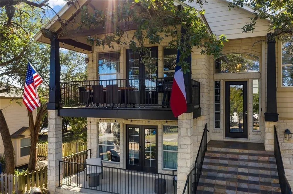 204 Pinehurst Circle Point Venture, TX 78645