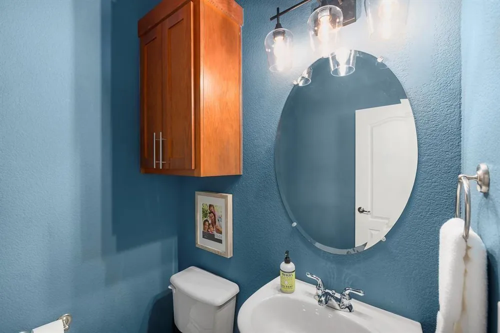 204 Pinehurst Circle Point Venture, TX 78645