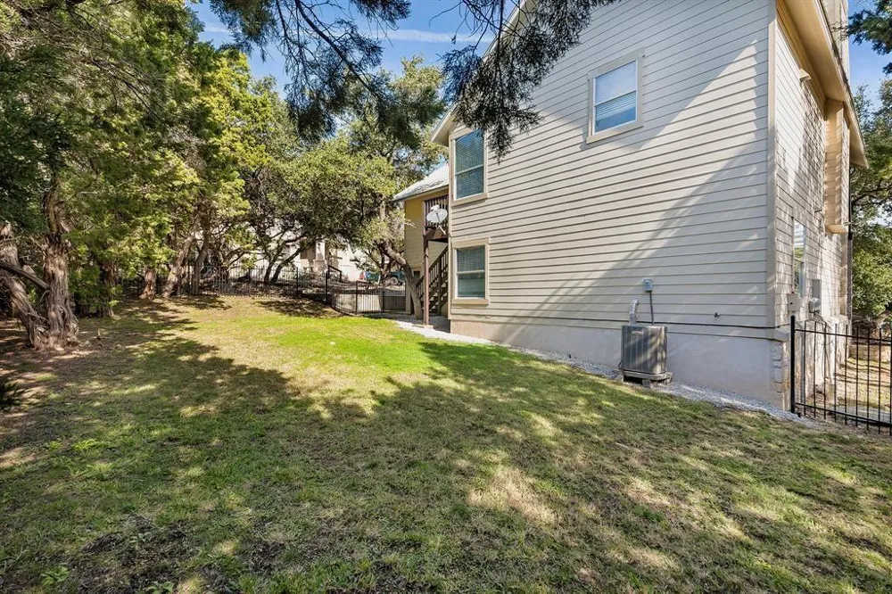 204 Pinehurst Circle Point Venture, TX 78645