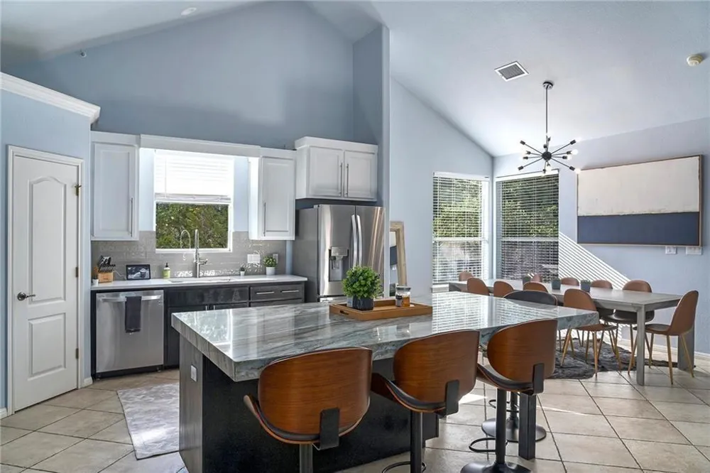204 Pinehurst Circle Point Venture, TX 78645