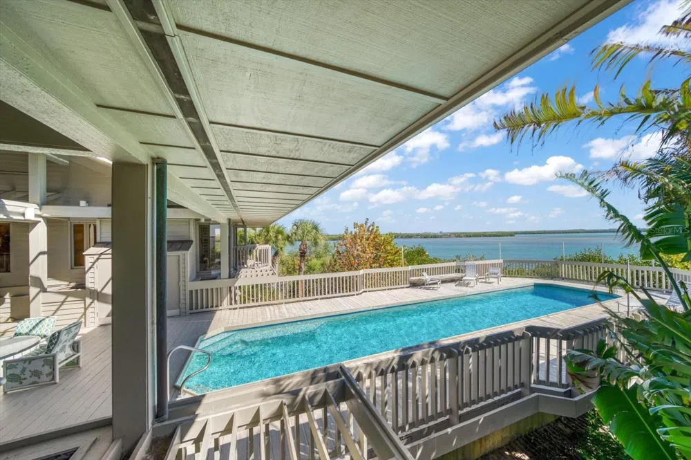 1198 MANDALAY POINT Clearwater, FL 33767