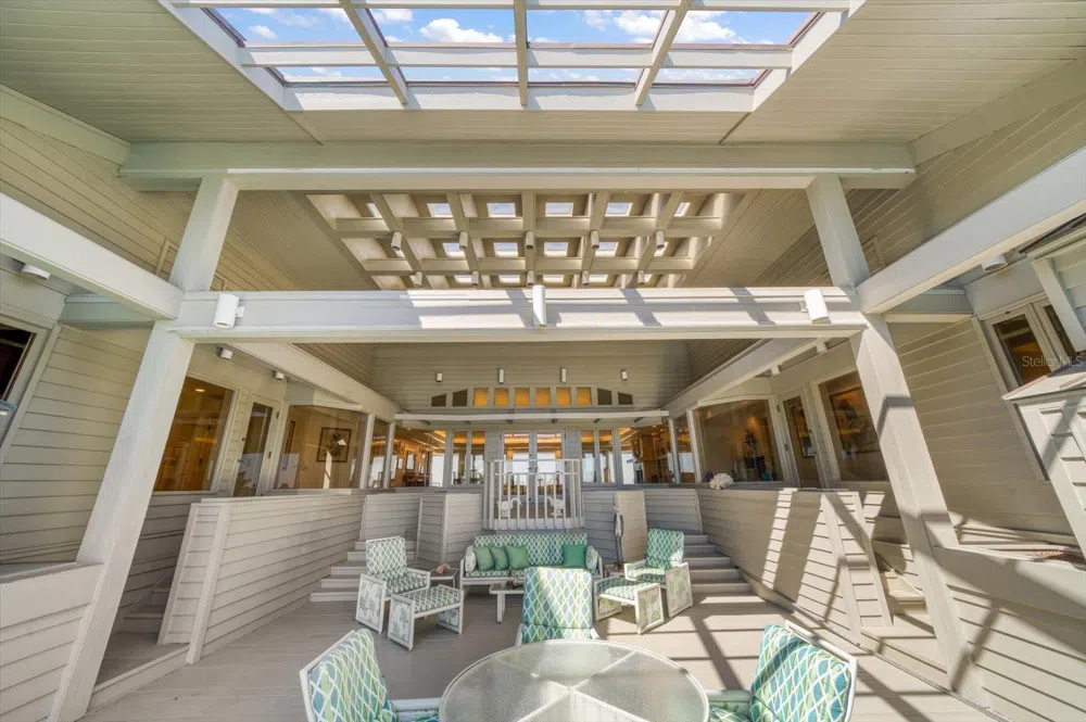 1198 MANDALAY POINT Clearwater, FL 33767