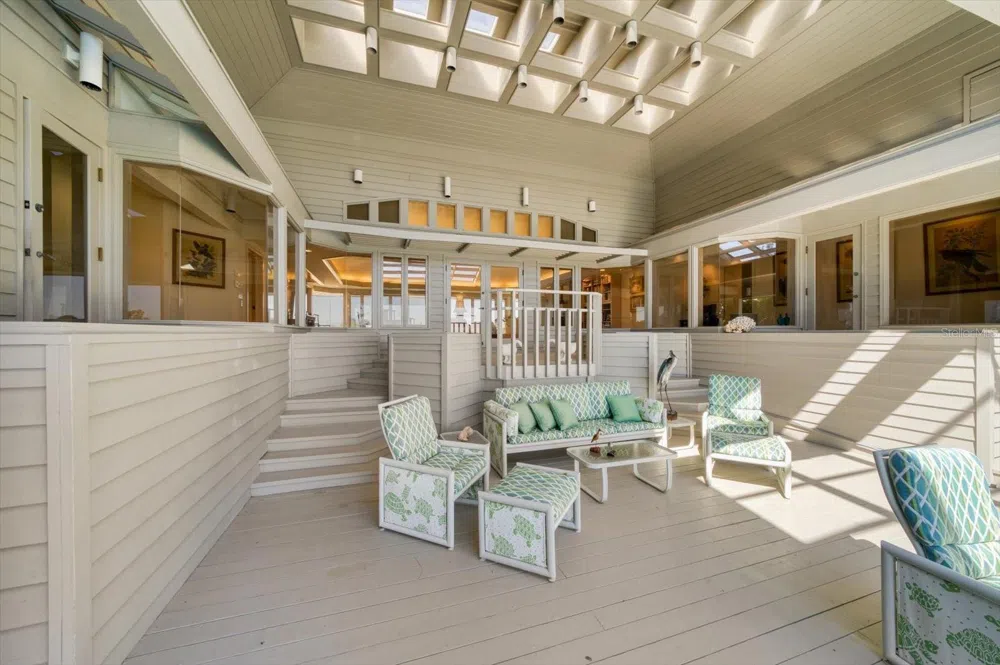 1198 MANDALAY POINT Clearwater, FL 33767