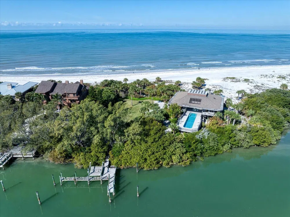 1198 MANDALAY POINT Clearwater, FL 33767