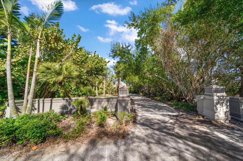 1198 MANDALAY POINT Clearwater, FL 33767