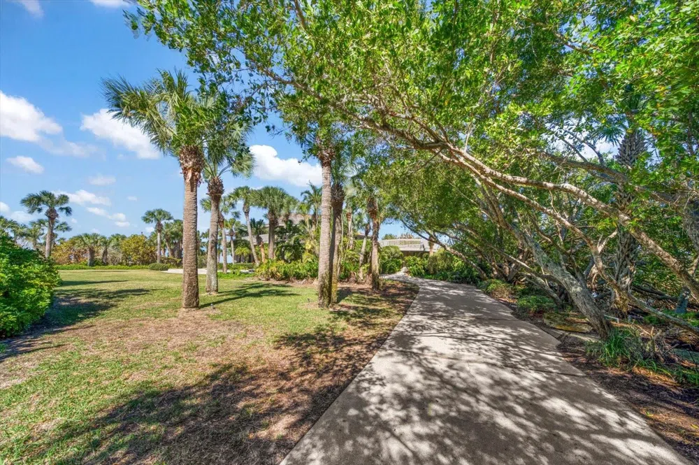 1198 MANDALAY POINT Clearwater, FL 33767