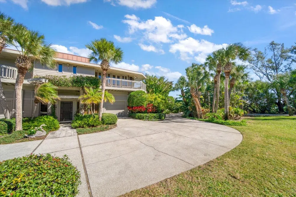 1198 MANDALAY POINT Clearwater, FL 33767