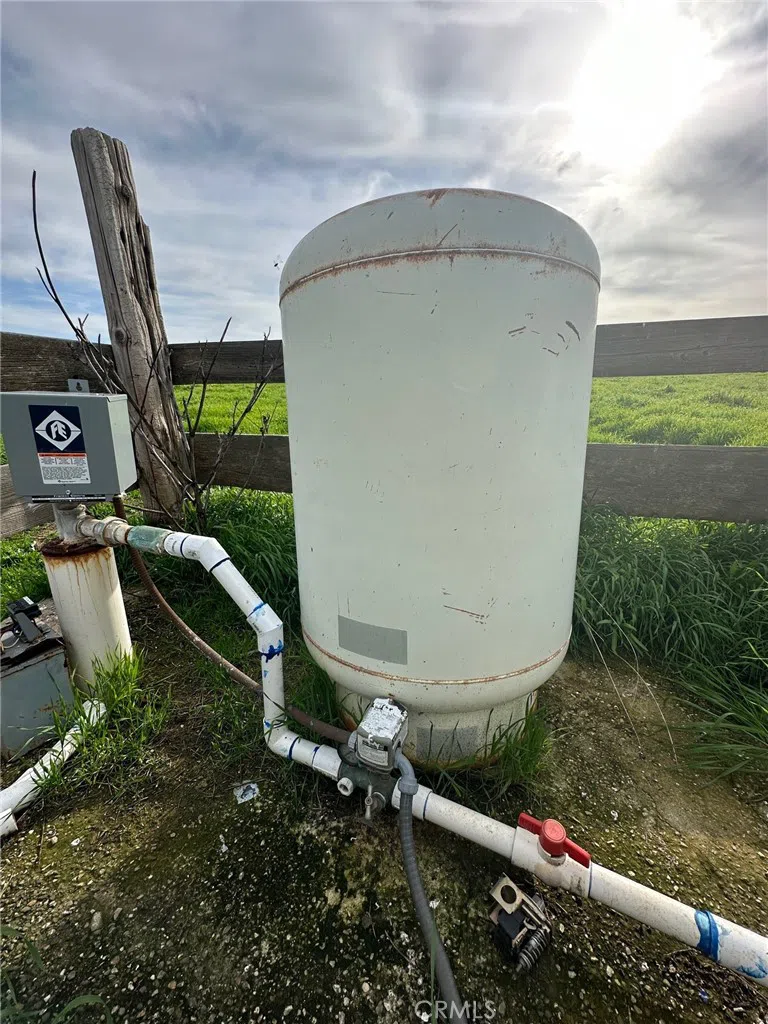 1 Billy Wright Road Los Banos, CA 93635