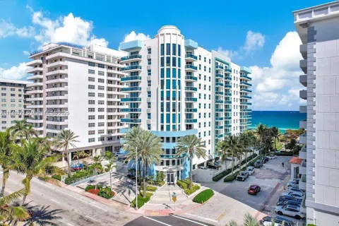 9201 Collins Ave #1023
