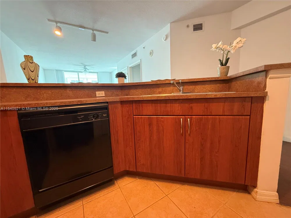 9201 Collins Ave #1023 Surfside, FL 33154
