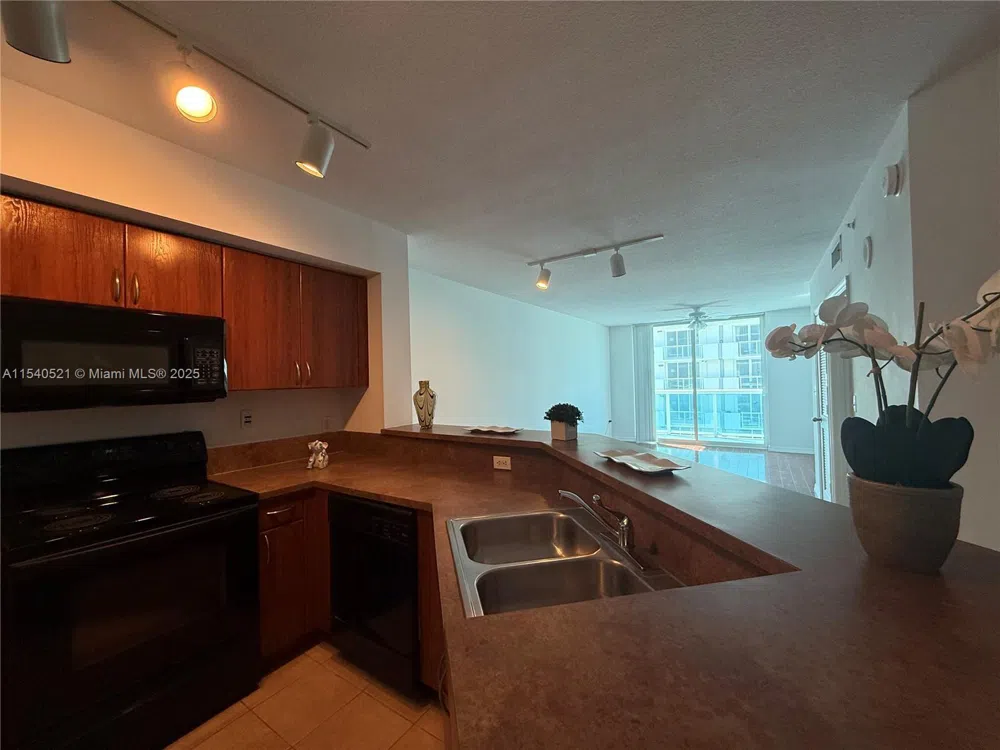 9201 Collins Ave #1023 Surfside, FL 33154