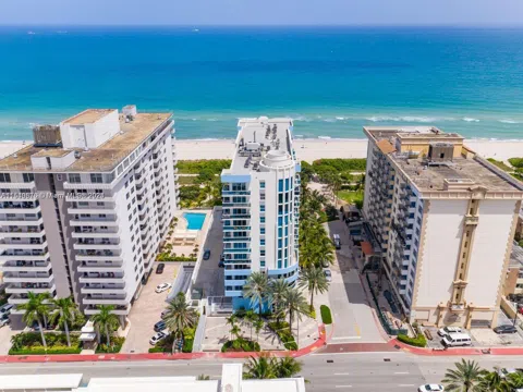 9201 Collins Ave #724