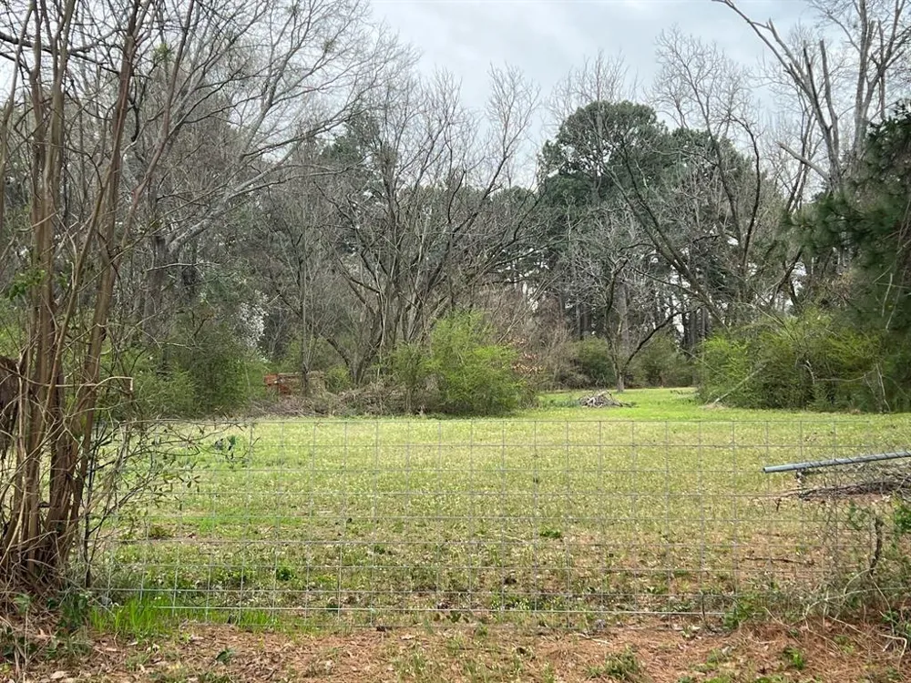2301 McCutchen Avenue Shreveport, LA 71108