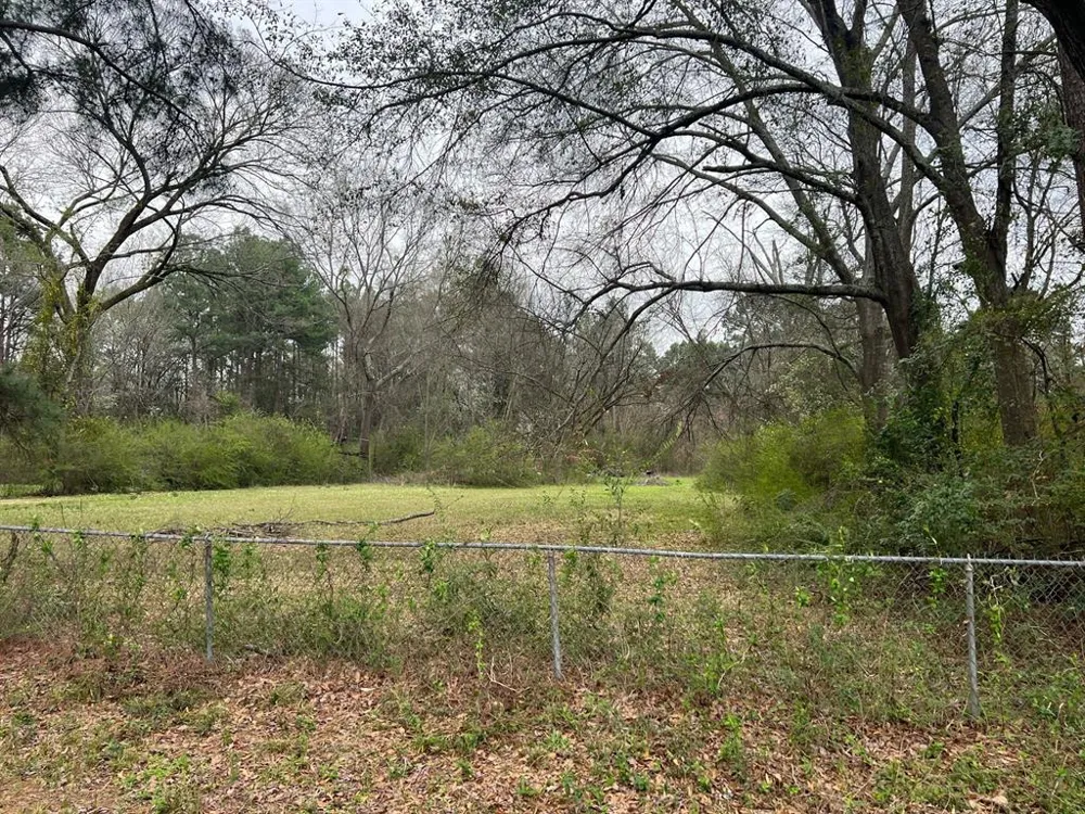 2301 McCutchen Avenue Shreveport, LA 71108