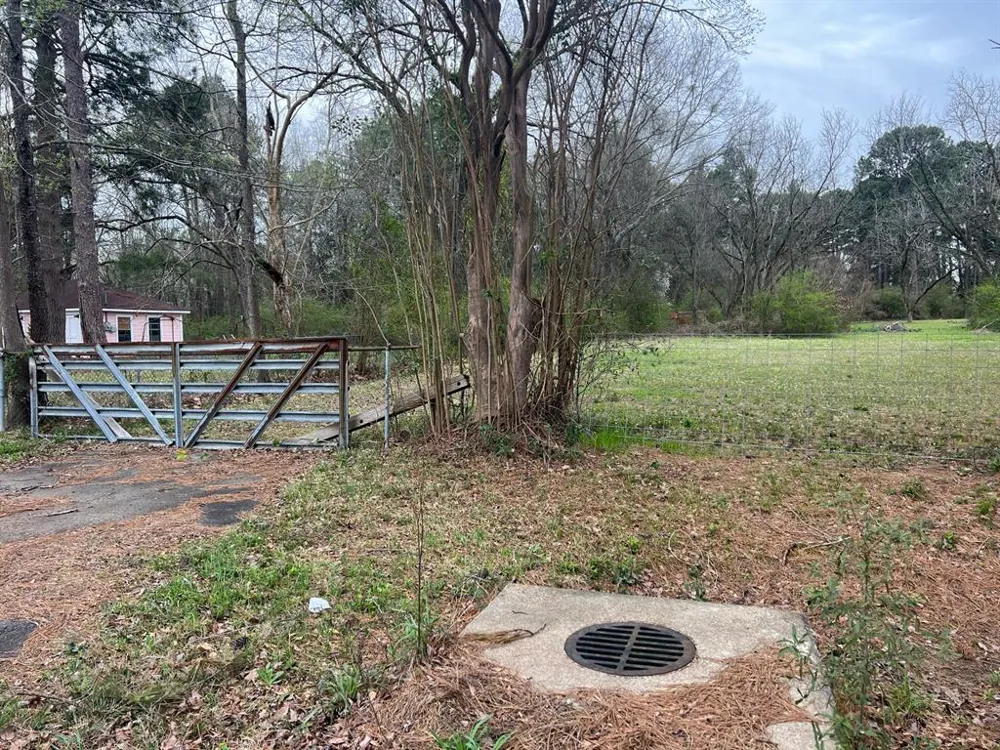 2301 McCutchen Avenue Shreveport, LA 71108
