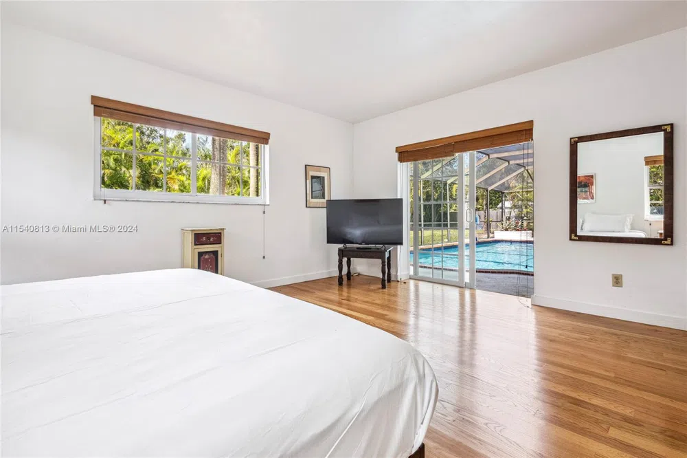 10130 SW 70th Ave Pinecrest, FL 33156