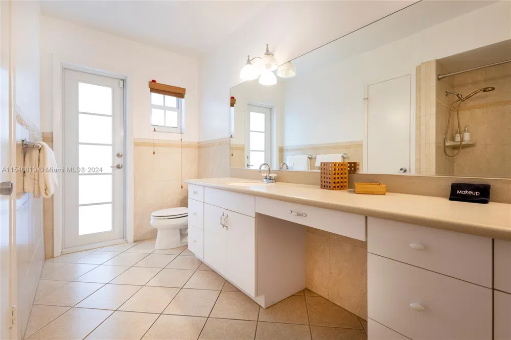 10130 SW 70th Ave Pinecrest, FL 33156