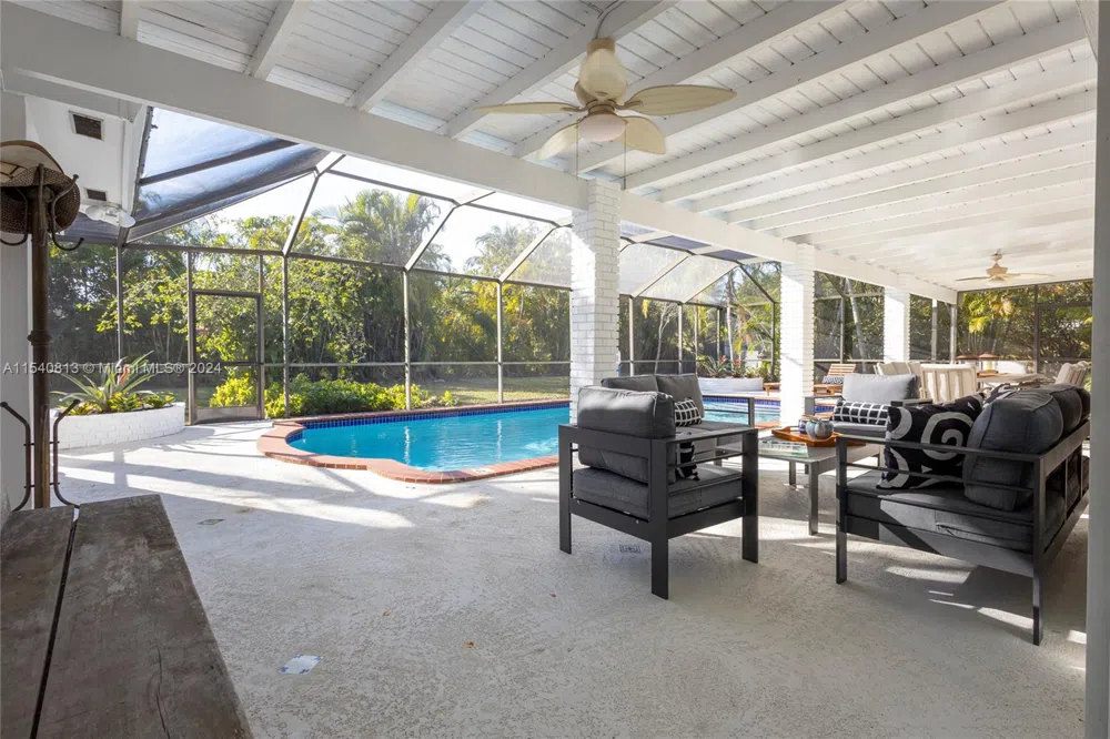 10130 SW 70th Ave Pinecrest, FL 33156