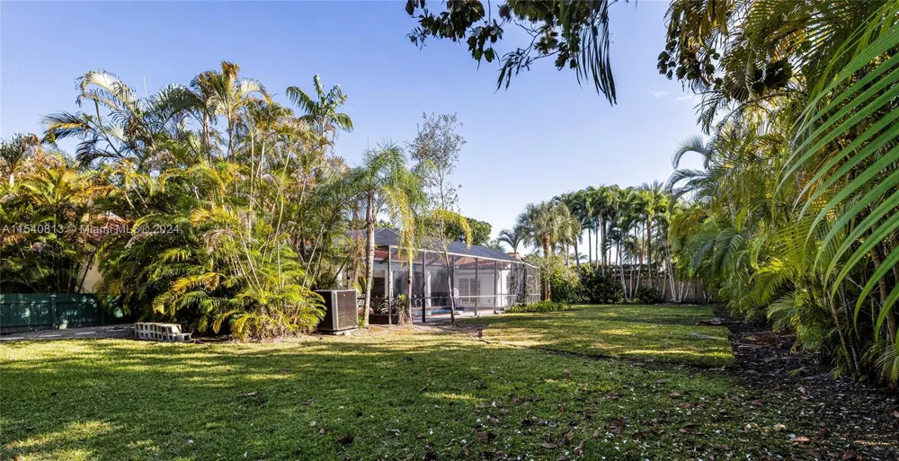 10130 SW 70th Ave Pinecrest, FL 33156