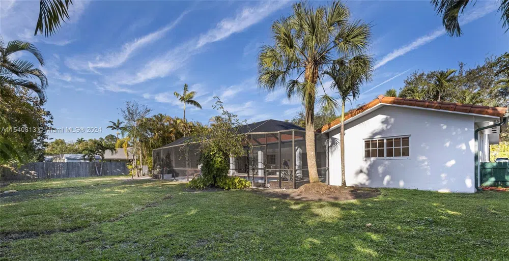 10130 SW 70th Ave Pinecrest, FL 33156