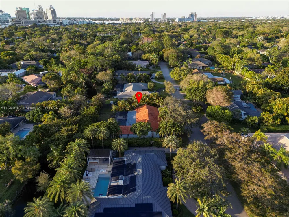 10130 SW 70th Ave Pinecrest, FL 33156