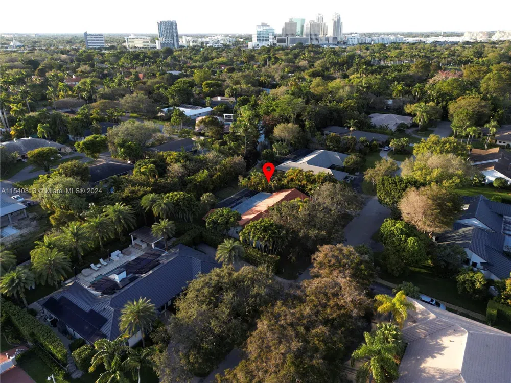 10130 SW 70th Ave Pinecrest, FL 33156