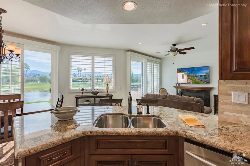 38061 Crocus Lane Palm Desert, CA 92211