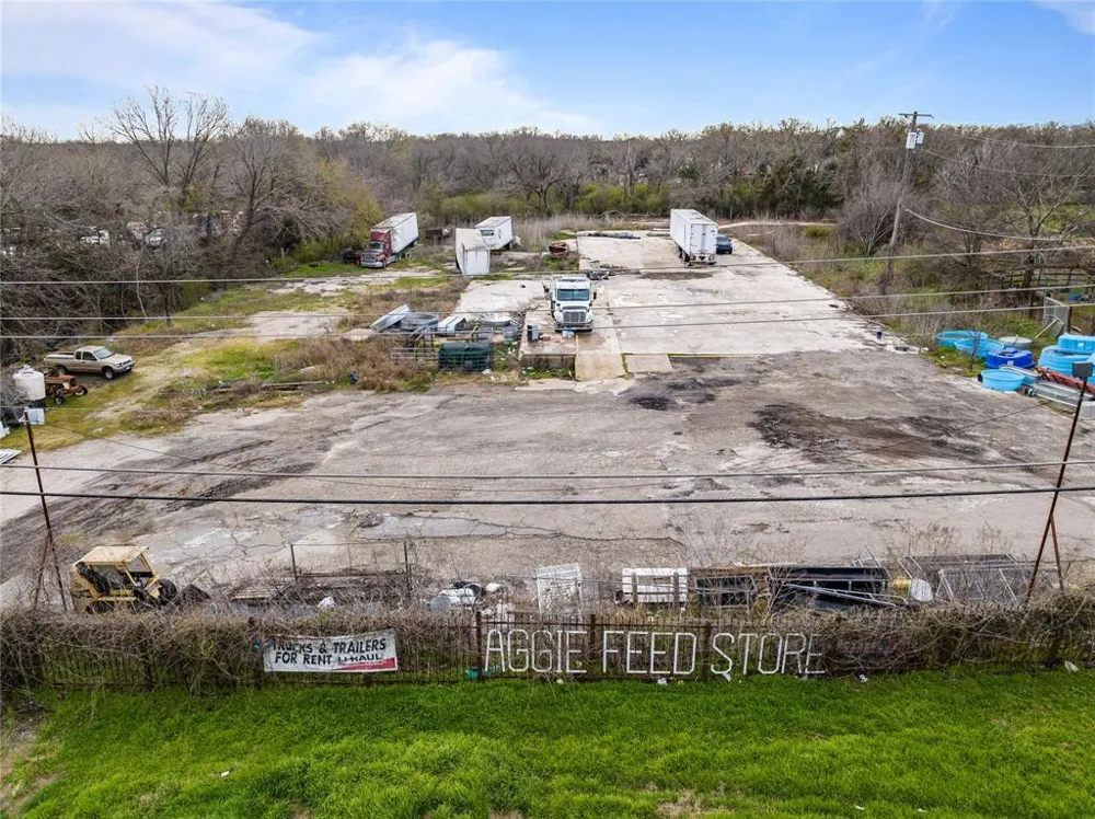 9105 C F Hawn Freeway Dallas, TX 75217