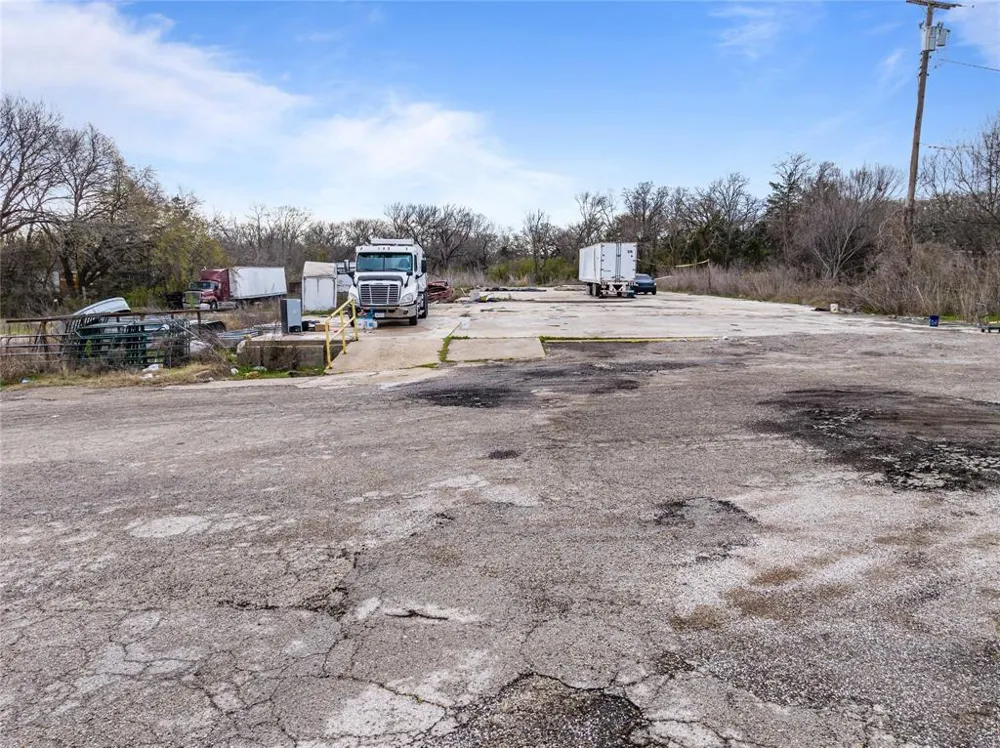 9105 C F Hawn Freeway Dallas, TX 75217
