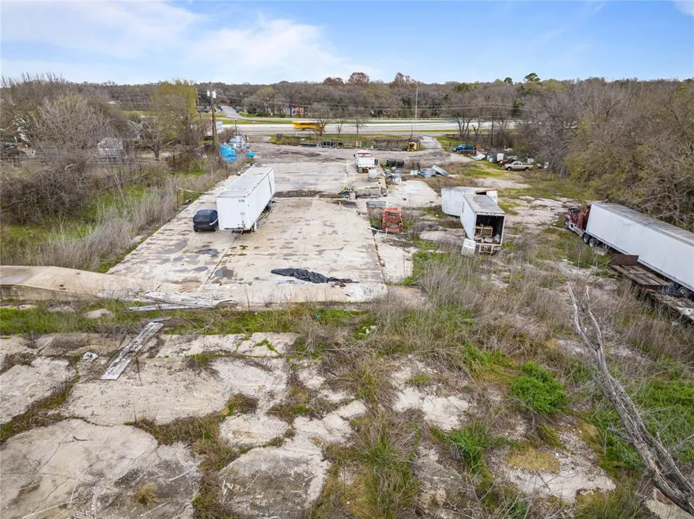 9105 C F Hawn Freeway Dallas, TX 75217