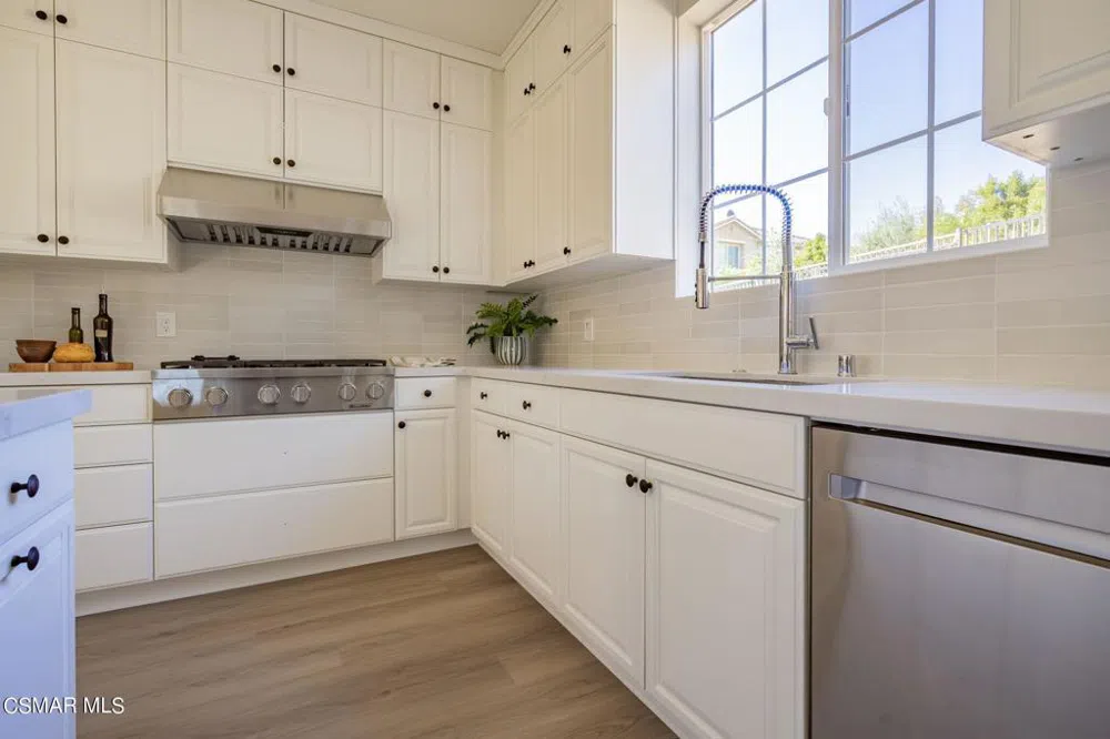 4683 Summit Avenue Simi Valley, CA 93063