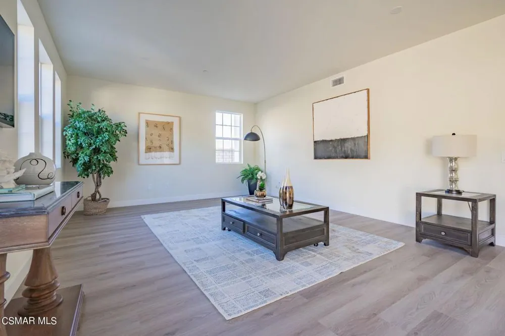 4683 Summit Avenue Simi Valley, CA 93063