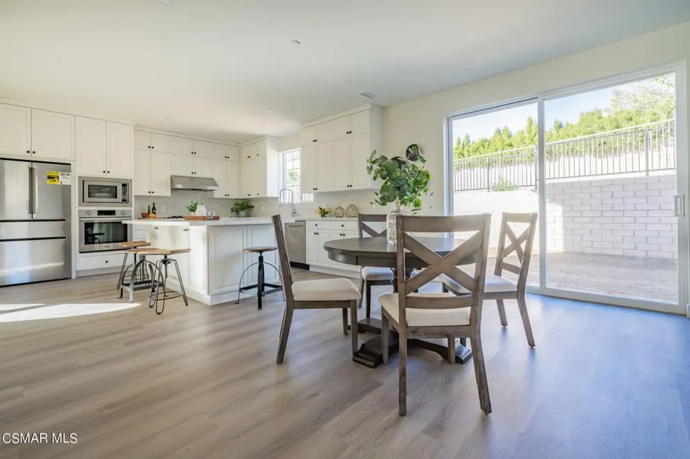 4683 Summit Avenue Simi Valley, CA 93063
