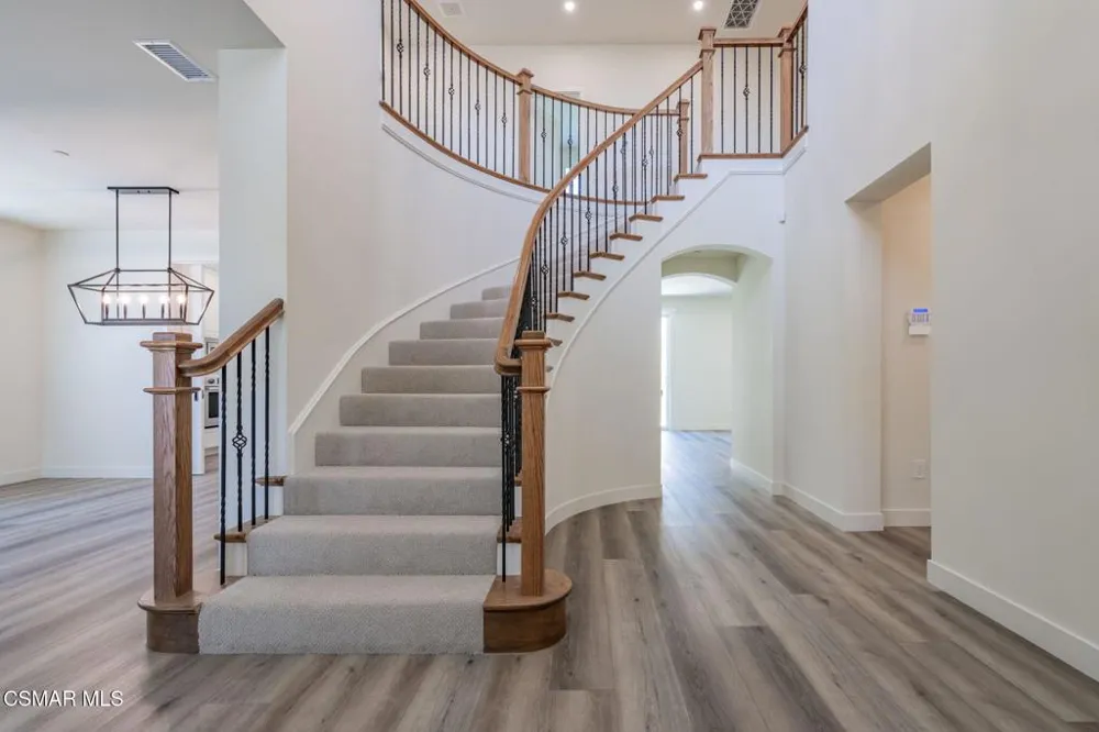 4683 Summit Avenue Simi Valley, CA 93063