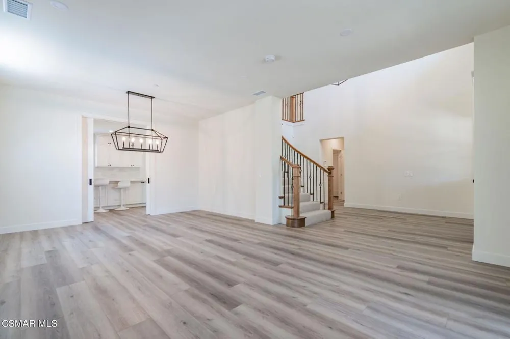 4683 Summit Avenue Simi Valley, CA 93063