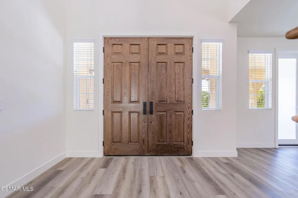 4683 Summit Avenue Simi Valley, CA 93063