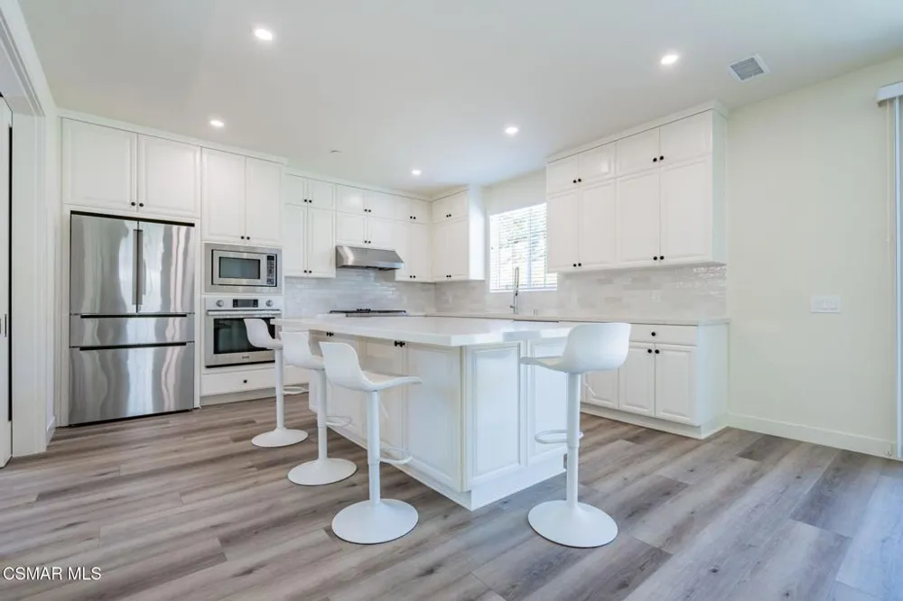 4683 Summit Avenue Simi Valley, CA 93063