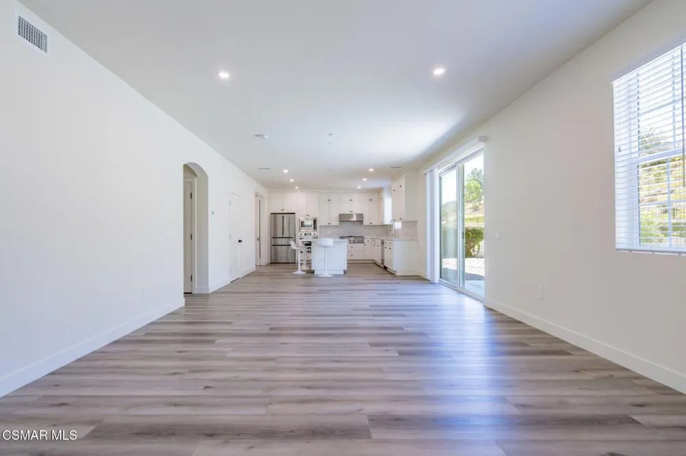 4683 Summit Avenue Simi Valley, CA 93063