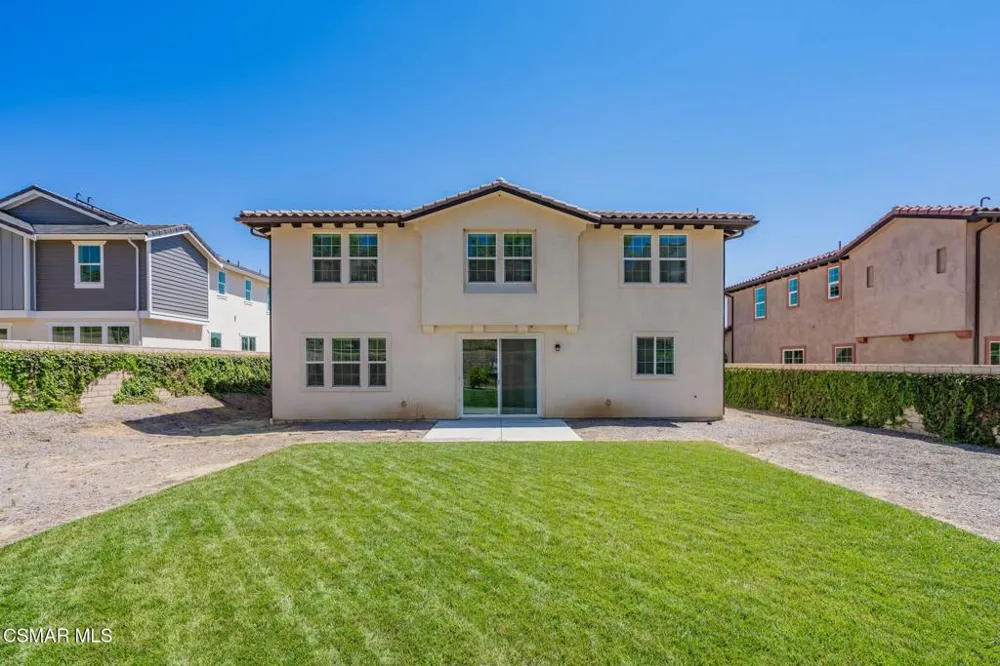 4683 Summit Avenue Simi Valley, CA 93063