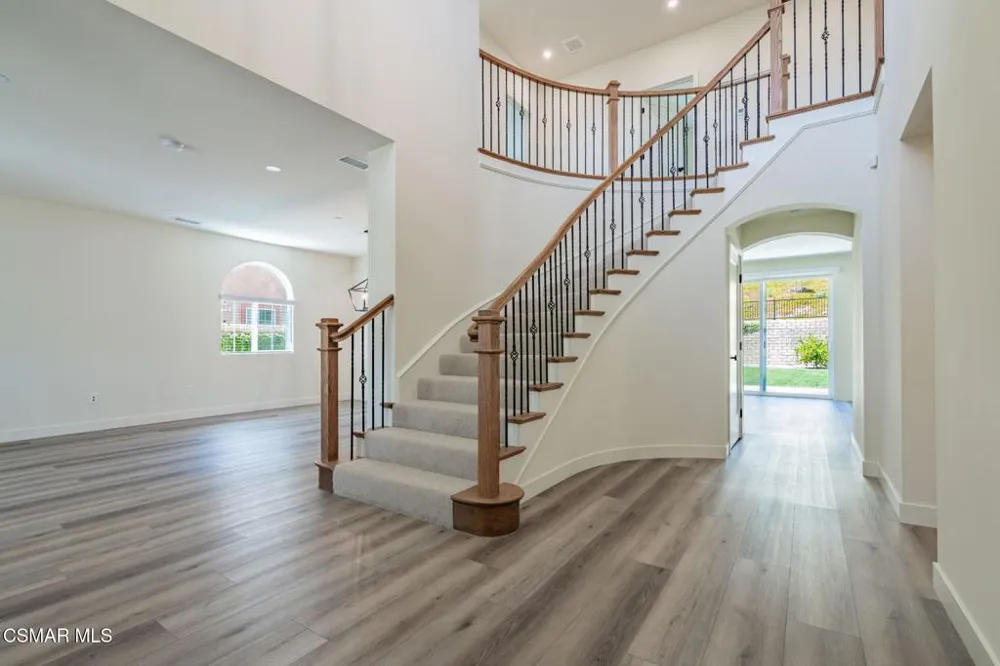 4683 Summit Avenue Simi Valley, CA 93063