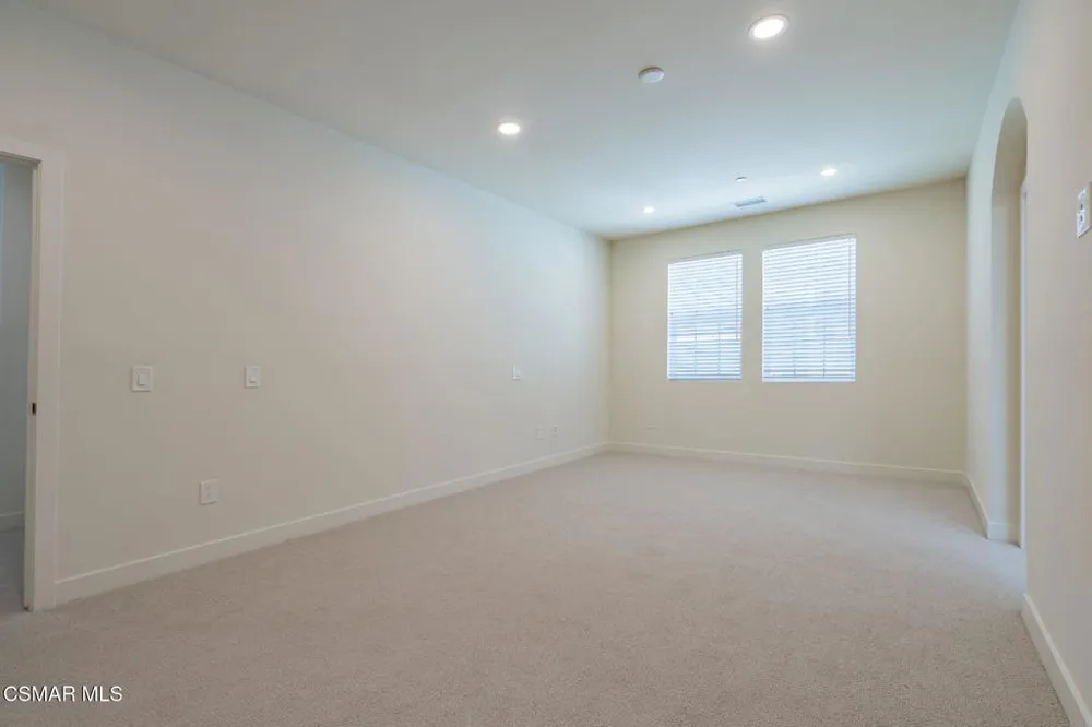 4683 Summit Avenue Simi Valley, CA 93063