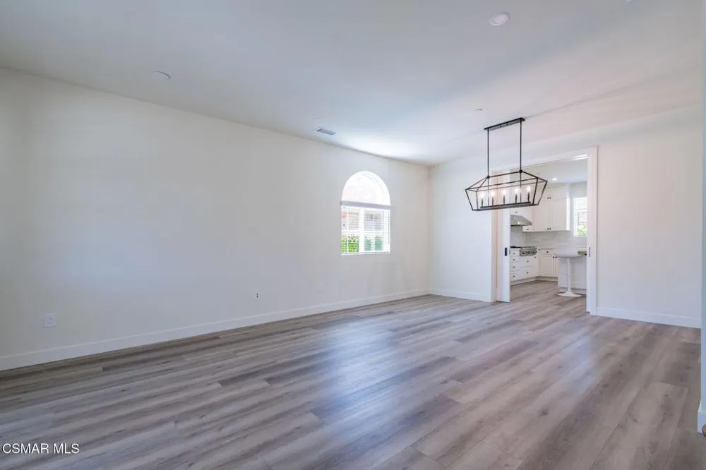 4683 Summit Avenue Simi Valley, CA 93063