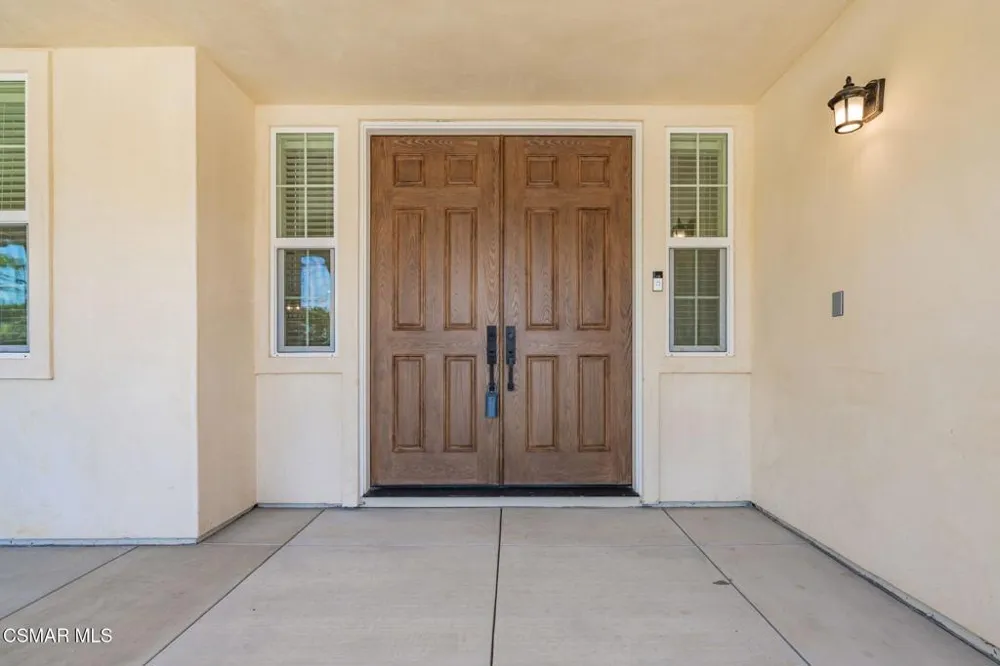 4683 Summit Avenue Simi Valley, CA 93063