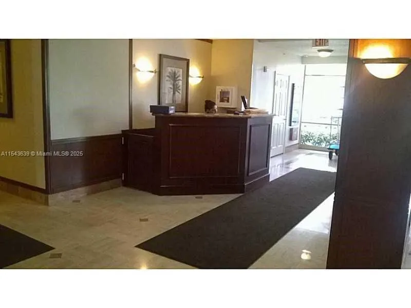 2801 NE 183rd St #2103W Aventura, FL 33160
