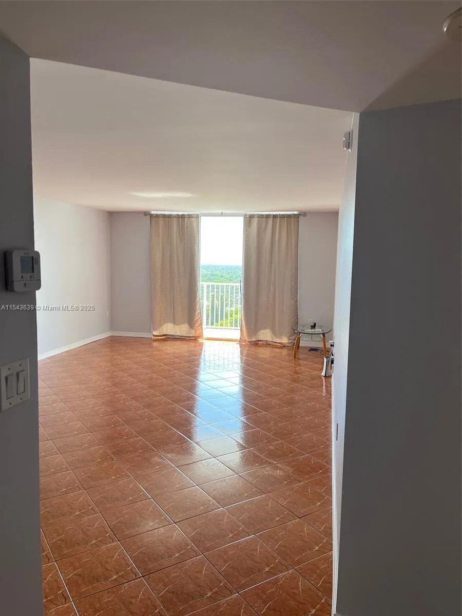 2801 NE 183rd St #2103W Aventura, FL 33160