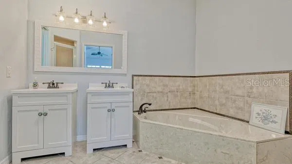 5905 DORAL DRIVE Sarasota, FL 34243