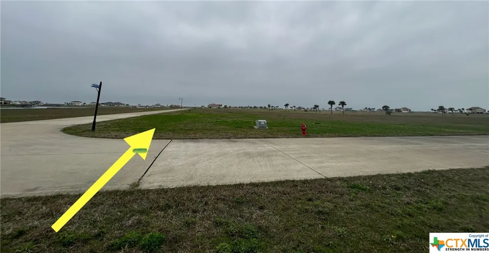 421 W Arbor Vista Port O Connor, TX 77982